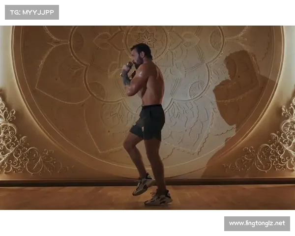 康纳2021年ufc比赛(康纳麦格雷戈UFC王者回归战热血激斗八角笼巅峰对决)